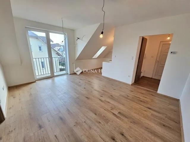 Eladó lakás Üllő 38 nm