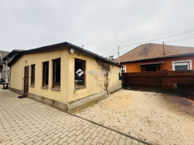 Eladó ház Vecsés 65 nm