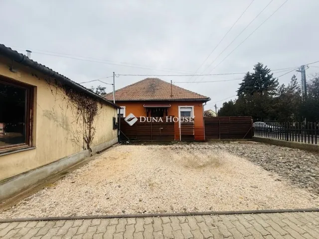 Eladó ház Vecsés 65 nm