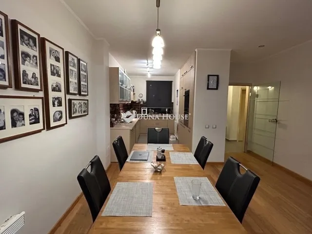 Eladó ház Pécel 203 nm