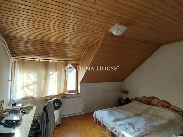 Eladó ház Budapest XVI. kerület 200 nm