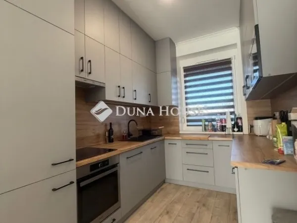 Eladó lakás Cegléd 72 nm