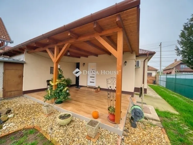 Eladó ház Vecsés 75 nm