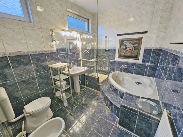 Eladó ház Csömör 186 nm