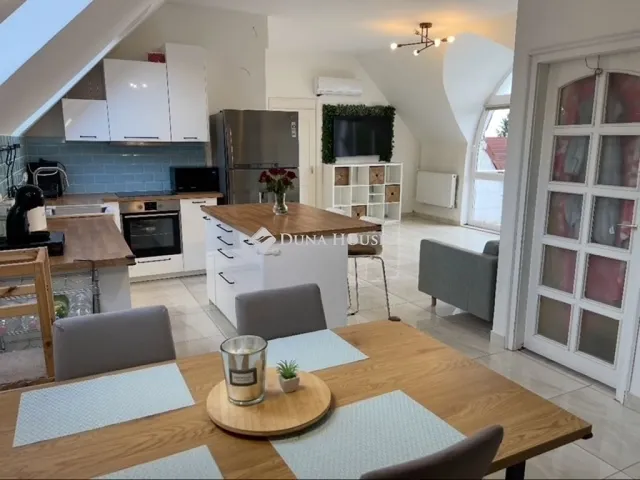 Eladó lakás Budapest XVIII. kerület, Újpéteritelep 83 nm