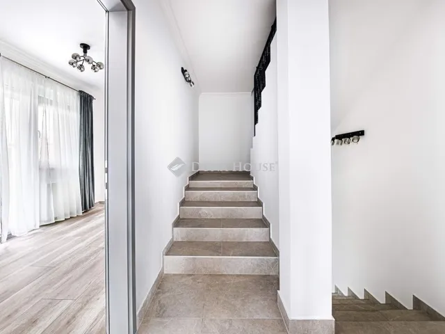 Eladó ház Budapest XVIII. kerület 274 nm