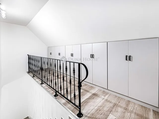 Eladó ház Budapest XVIII. kerület 274 nm