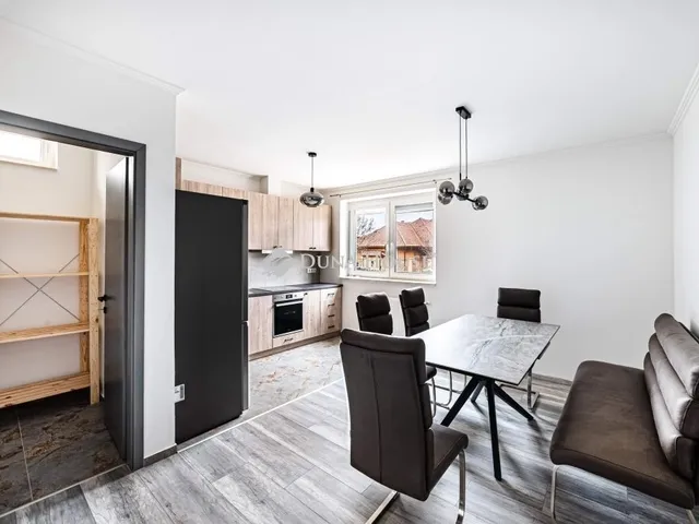 Eladó ház Budapest XVIII. kerület 274 nm