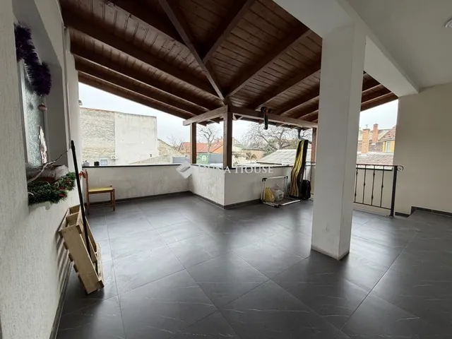 Eladó ház Budapest XX. kerület 345 nm