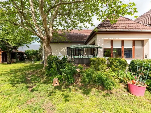 Eladó ház Budapest XVII. kerület 240 nm