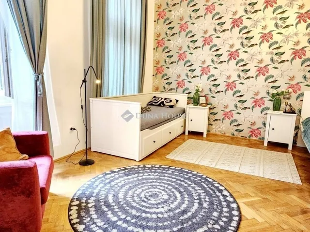 Eladó lakás Budapest VI. kerület, Nagykörúton belüli terület 72 nm