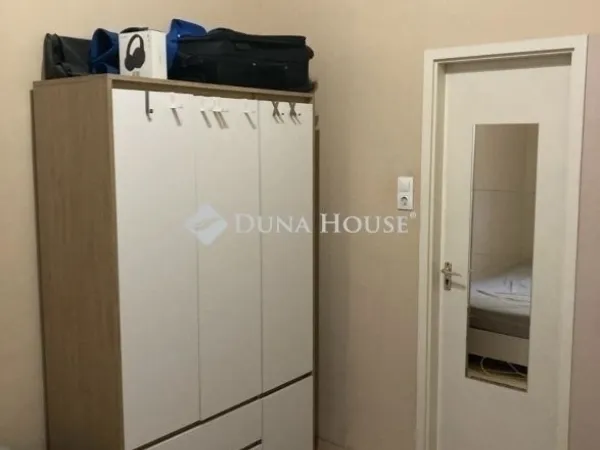 Eladó lakás Budapest VI. kerület, Nagykörúton kívüli terület 74 nm