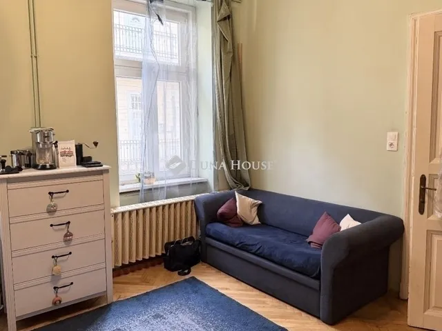 Eladó lakás Budapest VI. kerület, Nagykörúton kívüli terület 74 nm