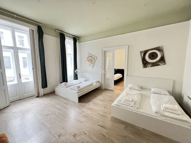 Eladó lakás Budapest VI. kerület, Nagykörúton kívüli terület 86 nm