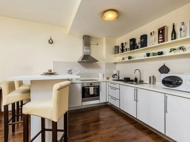 Eladó lakás Budapest VI. kerület, Nagykörúton belüli terület 55 nm