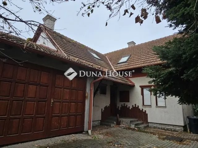 Eladó ház Budapest XVIII. kerület 179 nm