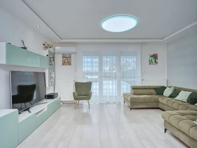 Eladó ház Budapest X. kerület, Óhegy 111 nm