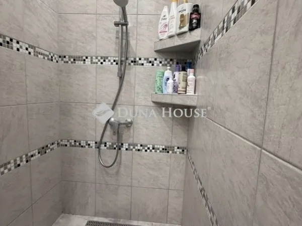 Eladó lakás Budapest XX. kerület, Kossuthfalva 112 nm