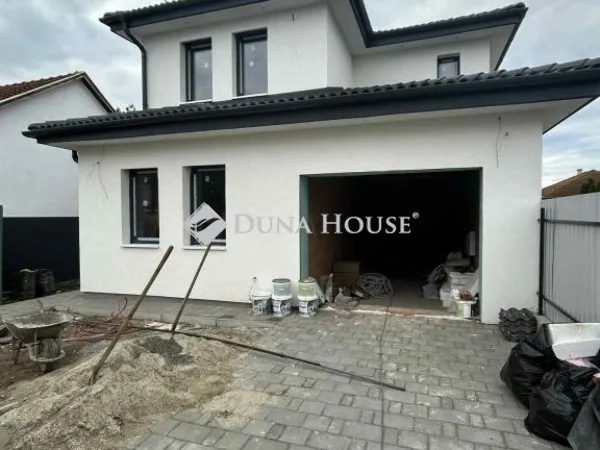 Eladó ház Budapest XVIII. kerület, Kossuth Ferenc-telep 143 nm