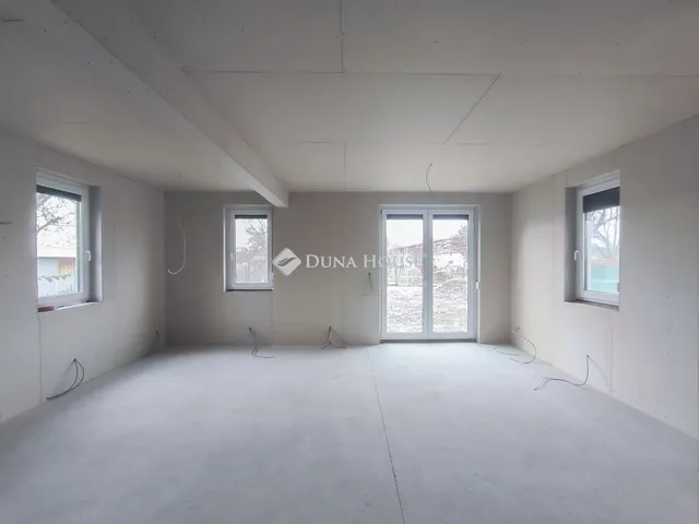 Eladó lakás Budapest XVII. kerület, Rákoscsaba-Újtelep 120 nm
