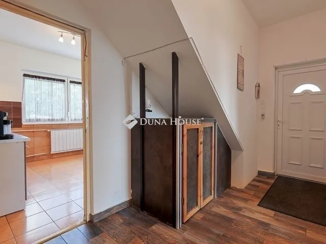 Eladó ház Budapest XVI. kerület 175 nm