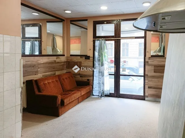 Kiadó kereskedelmi és ipari ingatlan Budapest VI. kerület 29 nm