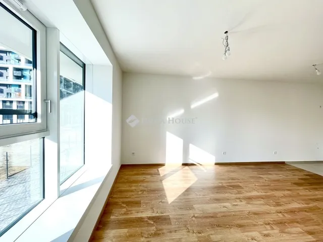 Kiadó lakás Budapest III. kerület, Filatorigát 52 nm