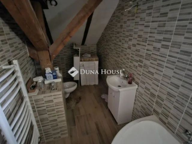 Eladó lakás Budapest XVII. kerület, Rákoshegy 127 nm