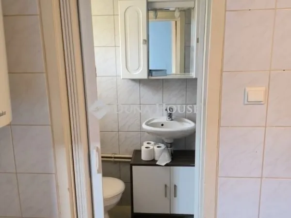 Eladó lakás Budapest XVIII. kerület, Szemeretelep 31 nm