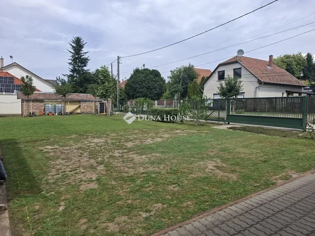 Eladó telek Budapest XVI. kerület 516 nm