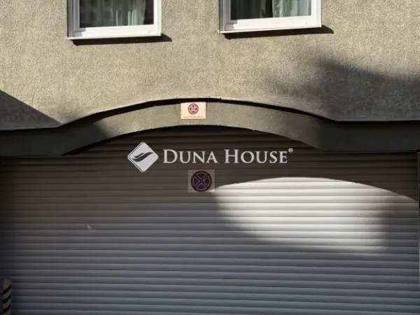 Eladó garázs Budapest IX. kerület 14 nm