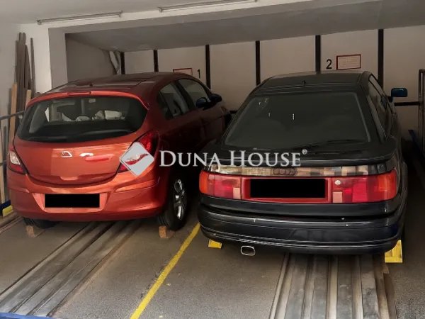 Eladó garázs Budapest IX. kerület 14 nm