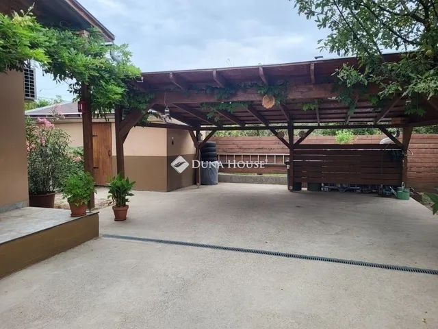 Eladó ház Vecsés 121 nm