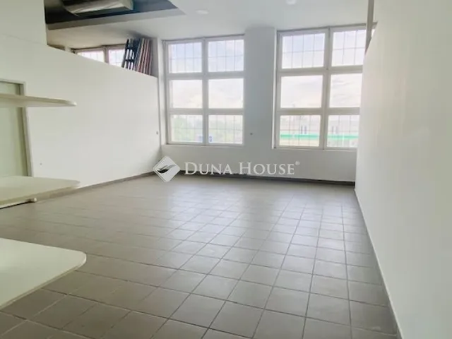 Kiadó kereskedelmi és ipari ingatlan Budapest III. kerület 30 nm