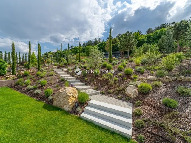 Kiadó ház Budapest III. kerület, Testvérhegy 343 nm