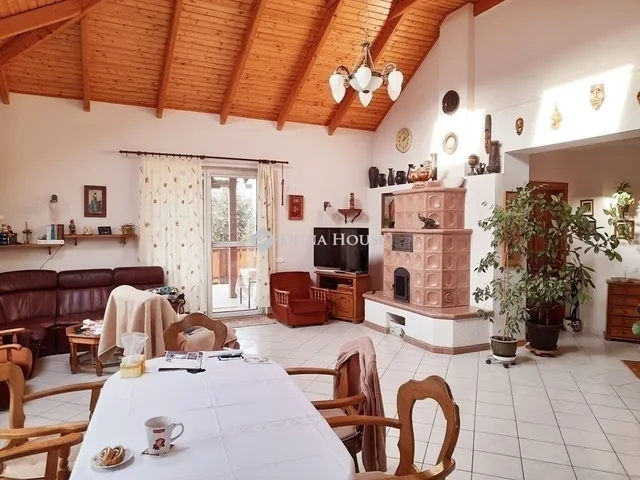 Eladó ház Veresegyház 300 nm