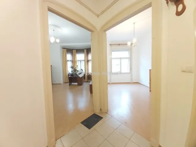 Eladó lakás Budapest VI. kerület 71 nm