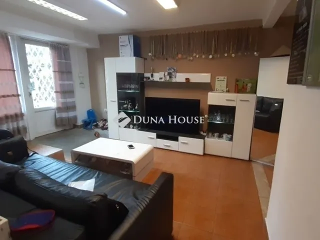 Eladó kereskedelmi és ipari ingatlan Budapest X. kerület, Laposdűlő 68 nm