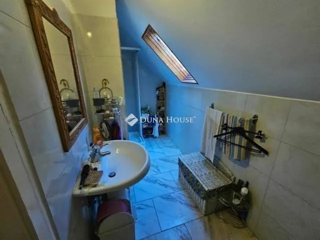 Eladó ház Budapest XVIII. kerület, Újpéteritelep 263 nm