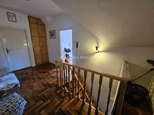 Eladó ház Budapest XVIII. kerület, Újpéteritelep 263 nm
