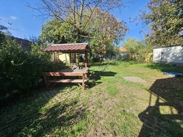Eladó ház Budapest XVIII. kerület, Újpéteritelep 263 nm