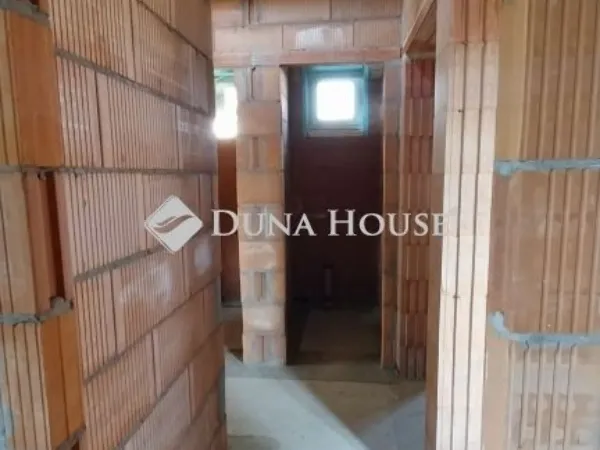 Eladó ház Nagytarcsa 106 nm