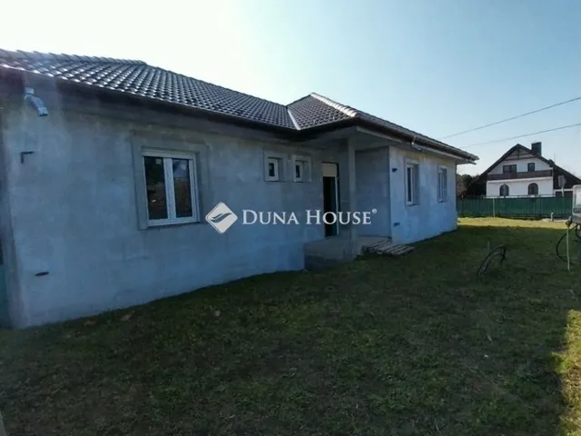 Eladó ház Nagytarcsa 106 nm