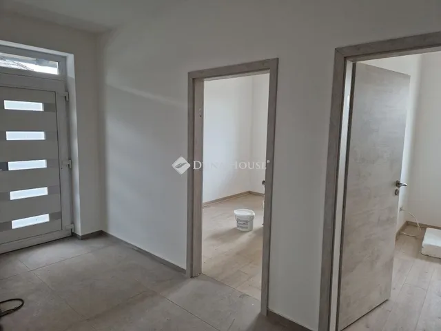 Eladó ház Üllő 95 nm