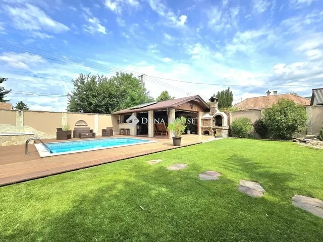 Eladó ház Budapest XVII. kerület, Rákoscsaba 270 nm