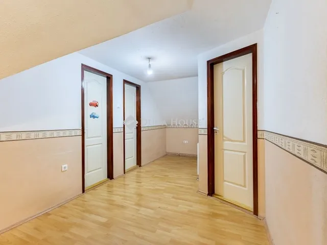 Eladó ház Budapest XVIII. kerület 240 nm