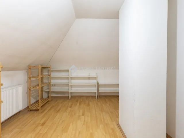 Eladó ház Budapest XVIII. kerület 240 nm