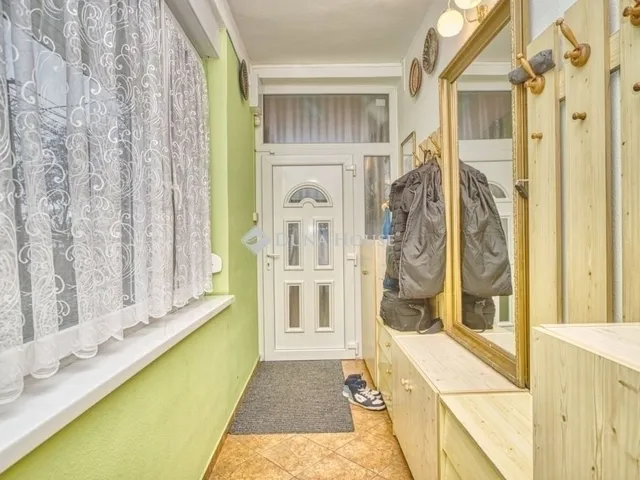 Eladó ház Budapest XVIII. kerület, Újpéteritelep 270 nm