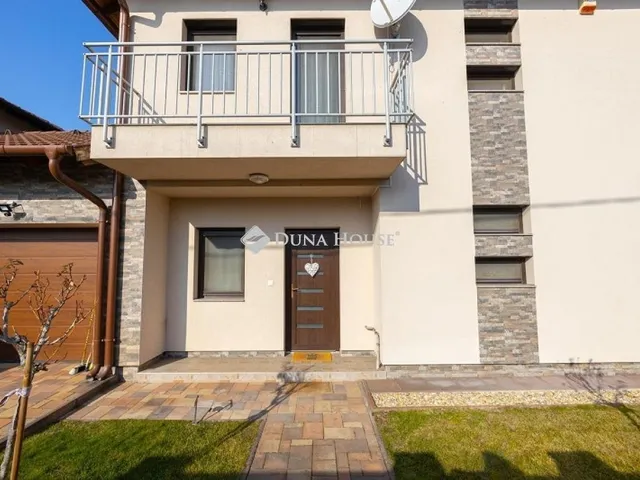Eladó ház Budapest XVIII. kerület, Gloriett-telep 130 nm