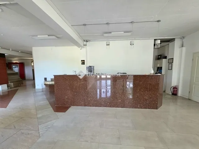 Eladó kereskedelmi és ipari ingatlan Budapest X. kerület 1216 nm